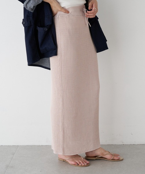 SHENERY（シーナリー）の「ワッフル編みタイトニットスカート（スカート・レディース・ブラック/ホワイト系その他/ブルー・FREE）」の7枚目の写真