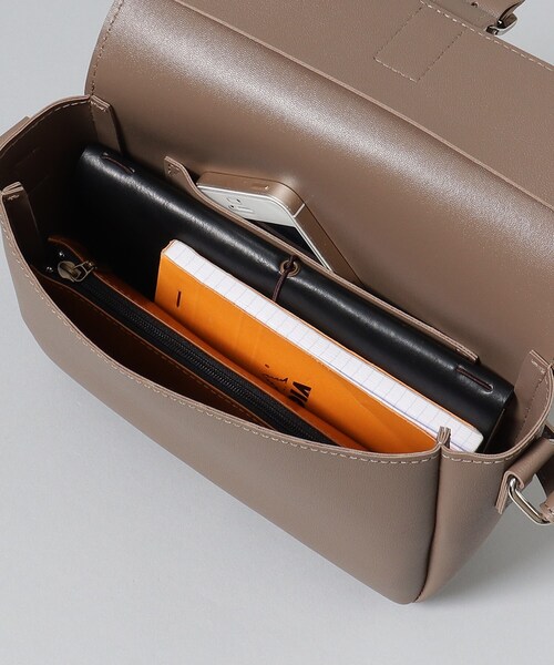 THE SHOP TK (ザ ショップ ティーケー )の「◆【ユニセックスでおすすめ!】フェイクレザーサッチェルバッグ/フラップショルダーバッグ(ショルダーバッグ・メンズ・ブラウン系その他/ブラック・00)」の9枚目の写真