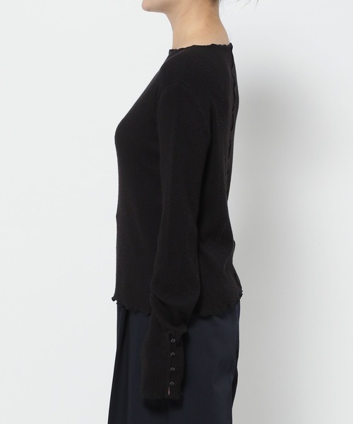 LOWRYS FARM（ローリーズファーム）の「ソデボタンメロークルーＬＳ  970296（Tシャツ/カットソー・レディース・ブラウン/ブラック/アイボリー・FREE）」の7枚目の写真