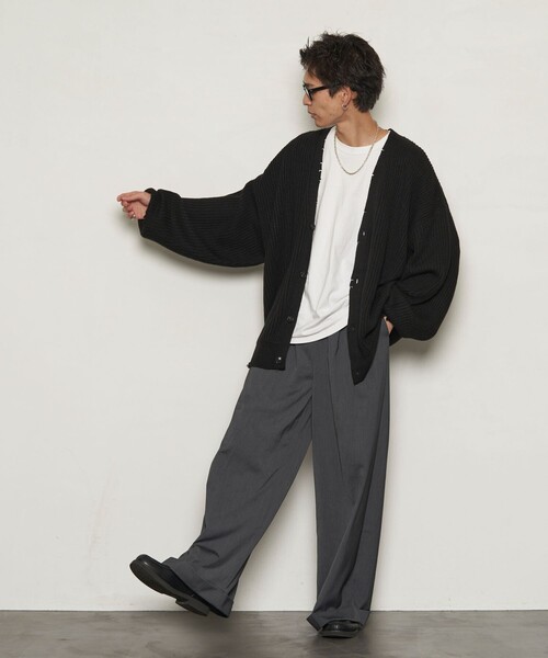 PUBLUX（パブリュクス）の「PUBLUX/パブリュクス スーパービッグダメージニットカーディガン(限定展開)（カーディガン/ボレロ・メンズ・グレイッシュベージュ/オフホワイト/ブラック・MEDIUM/LARGE/SMALL）」の19枚目の写真