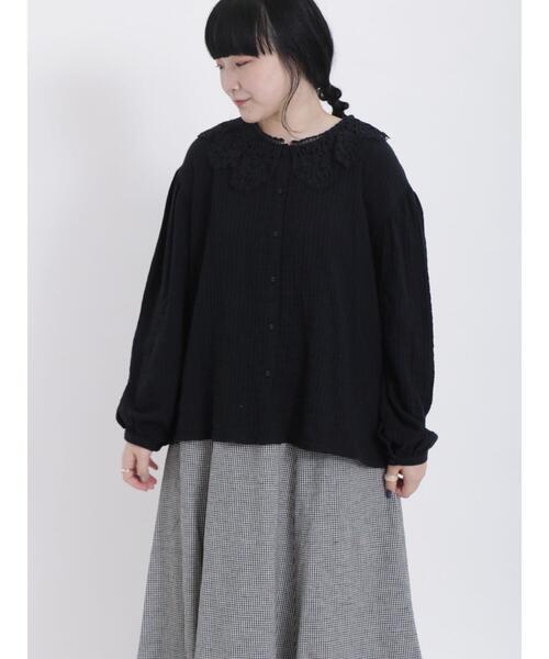 Samansa Mos2(サマンサ モスモス)の「パーツレース襟ブラウス(シャツ/ブラウス・レディース・ベージュ/オフホワイト/ブラック・F)」の3枚目の写真