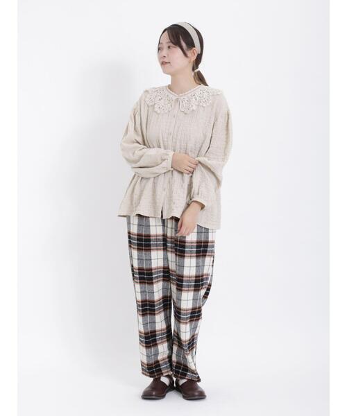 Samansa Mos2(サマンサ モスモス)の「パーツレース襟ブラウス(シャツ/ブラウス・レディース・ベージュ/オフホワイト/ブラック・F)」の9枚目の写真