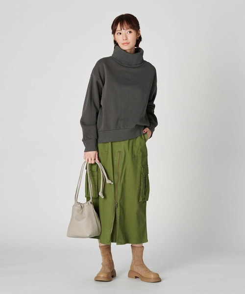 BACK NUMBER(バックナンバー)の「【BACK NUMBER】【エアリースウェット】製品染めタートルネックスウェット(スウェット・レディース・ダークグレー/キナリ・L/M)」の6枚目の写真