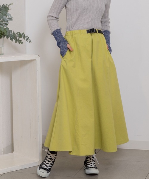 POU DOU DOU（プードゥドゥ）の「プラバックルベルトフレアヘムスカート（スカート・レディース・インディゴブルー/キナリ/イエロー/ブラック・3）」の19枚目の写真