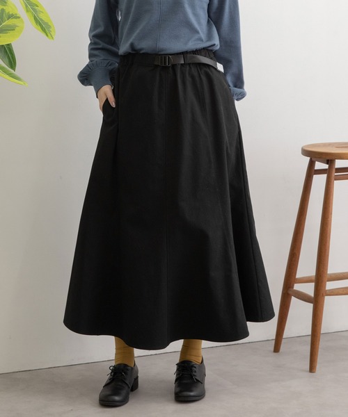 POU DOU DOU（プードゥドゥ）の「プラバックルベルトフレアヘムスカート（スカート・レディース・インディゴブルー/キナリ/イエロー/ブラック・3）」の7枚目の写真