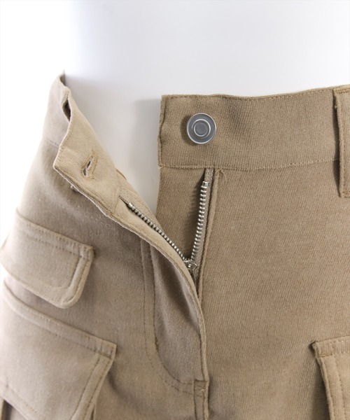 clear(クリア)の「インパン付きコーデュロイカーゴミニスカート(スカート・レディース・チャコールグレー/ブラック/ベージュ・S/M)」の9枚目の写真