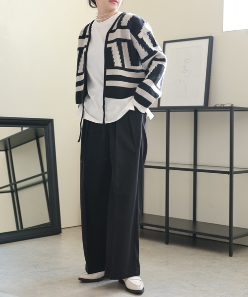 ULEULA（ウルア）の「幾何学柄網ニットカーディガン（カーディガン/ボレロ・レディース・ブラック・FREE）」の12枚目の写真