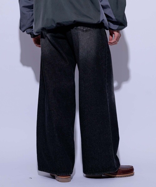 re_k by JUNRED（レクバイジュンレッド）の「re_k by JUNRED / ヴィンテージカラーオーバーワイドデニム（デニムパンツ・メンズ・ブラック/ネイビー・L/S/M）」の4枚目の写真