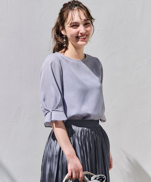 ANY SIS（エニィスィス）の「【速乾・接触冷感】スムージーポリエステル クルーネック ブラウス（シャツ/ブラウス・レディース・グレー系/ネイビー系9/ピンク系/スカイブルー系/パイングリーン系・2）」の3枚目の写真