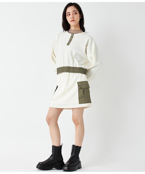 ANAP（アナップ）の「ラメシアー ハイネック トップス 長袖（Tシャツ/カットソー・レディース・ホワイト/ベージュ/グレー/ターコイズブルー/ブラック・FREE）」の19枚目の写真