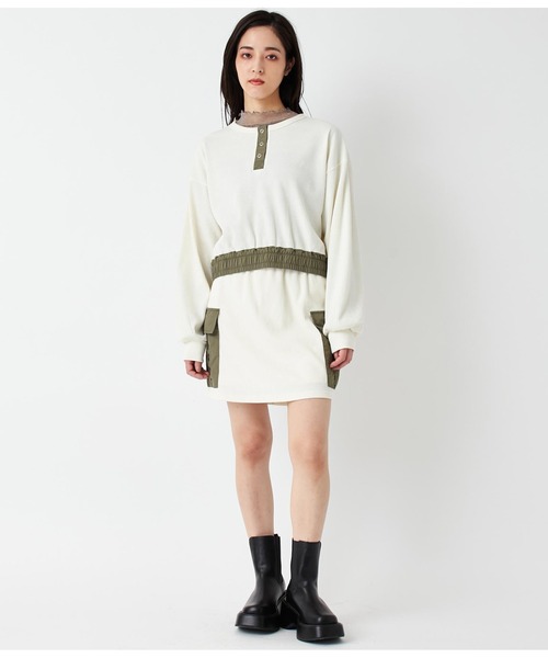 ANAP（アナップ）の「ラメシアー ハイネック トップス 長袖（Tシャツ/カットソー・レディース・ホワイト/ベージュ/グレー/ターコイズブルー/ブラック・FREE）」の17枚目の写真