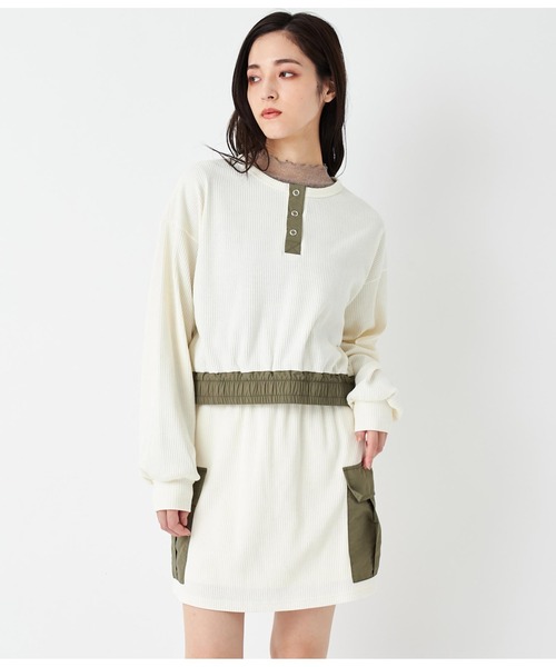 ANAP（アナップ）の「ラメシアー ハイネック トップス 長袖（Tシャツ/カットソー・レディース・ホワイト/ベージュ/グレー/ターコイズブルー/ブラック・FREE）」の15枚目の写真