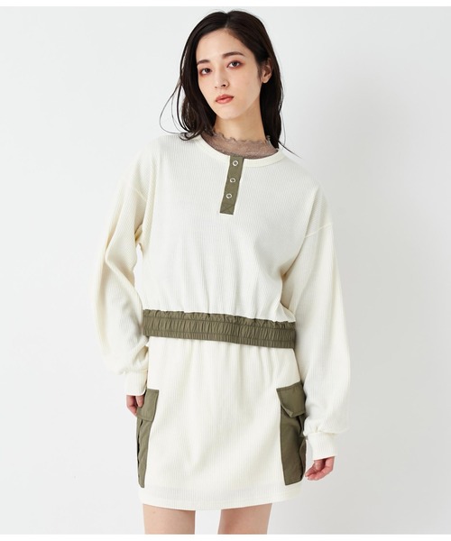 ANAP（アナップ）の「ラメシアー ハイネック トップス 長袖（Tシャツ/カットソー・レディース・ホワイト/ベージュ/グレー/ターコイズブルー/ブラック・FREE）」の14枚目の写真