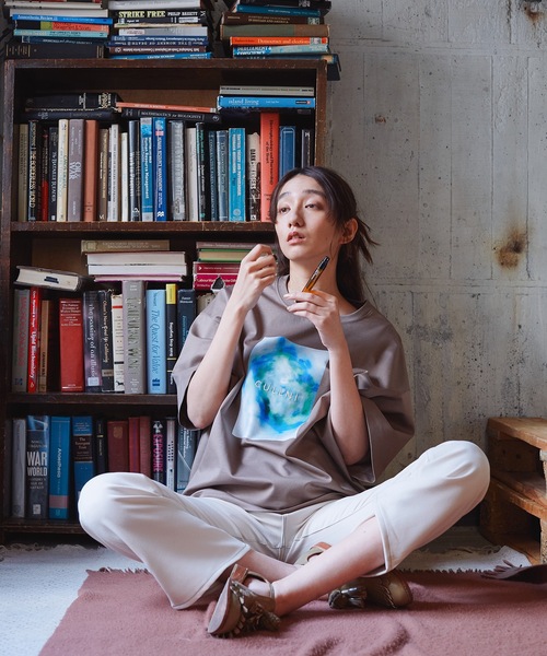 CULLNI(クルニ)の「小見山峻×ANLIO×CULLNI Logo Embroidery Photo Tee & CULLNI MULTI USE FRAGRANCE 「CUTO」(Tシャツ/カットソー・メンズ・ブラック×ホワイト/ブラック/オフホワイト/アッシュブラウン・0/1/2)」の4枚目の写真