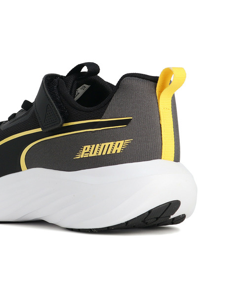 PUMA（プーマ）の「PUMA プーマ キッズ スピード モンスター V5 スニーカー 17-24cm（スニーカー・キッズ・レッド/ターコイズブルー/イエロー/ブラック系その他/パープル系その他/ブラック×イエロー/ミント/ブラック×レッド/イエロー系その他5・22.5cm/23.5cm/17.5cm/18.5cm/23.0cm/24.0cm/19.0cm/20.0cm/21.0cm/20.5cm/21.5cm/22.0cm/19.5cm/17.0cm/18.0cm）」の11枚目の写真