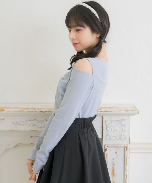 ems excite(エムズエキサイト)の「肩開きリボンテレコCT(Tシャツ/カットソー・レディース・ブラック/ナチュラル/ブルー・FREE)」の21枚目の写真