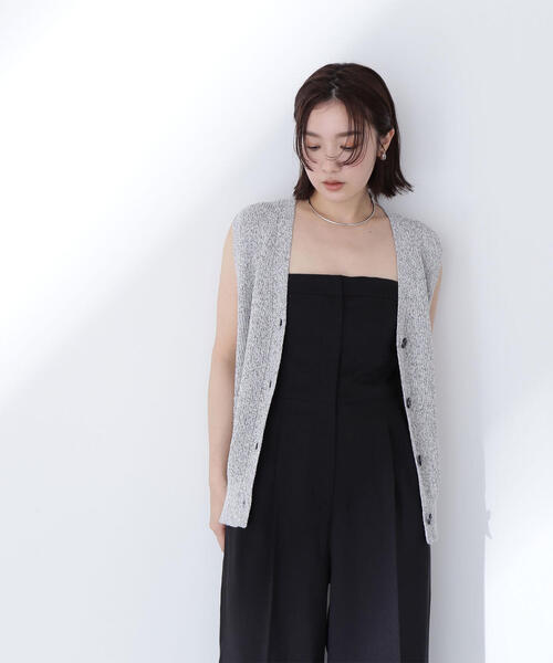 NATURAL BEAUTY BASIC（ナチュラルビューティーベーシック）の「◇【Oggi掲載】ラメループヤーンニットベスト（ベスト・レディース・ブラック/グレー系その他/オフホワイト・FREE）」の22枚目の写真