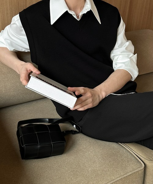 ASCLO（エジュクロ）の「ASCLO Fold Square Mini Cross Bag（ショルダーバッグ・メンズ・ブラック・FREE）」の13枚目の写真