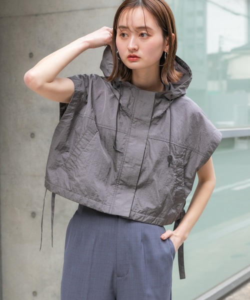 セール】Uiscel ナイロンクロップドパーカー（ナイロン