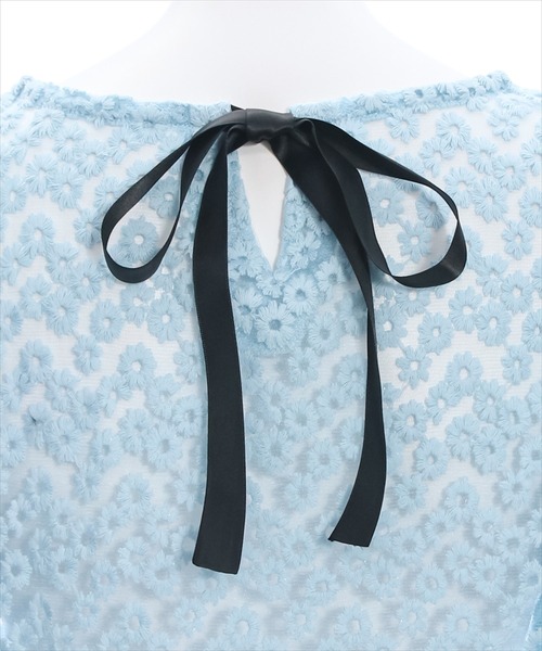 clear（クリア）の「バックリボンパフスリーブレースブラウス［花柄 フェミニン シースルー］≪再入荷≫（シャツ/ブラウス・レディース・サックスブルー/ピンクベージュ/ライトベージュ・F）」の5枚目の写真