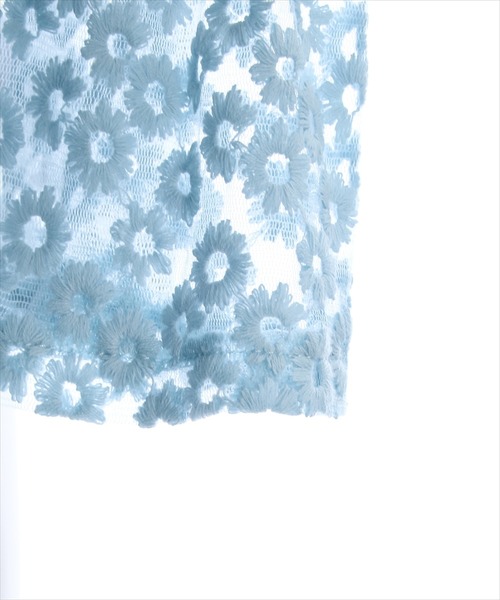 clear（クリア）の「バックリボンパフスリーブレースブラウス［花柄 フェミニン シースルー］≪再入荷≫（シャツ/ブラウス・レディース・サックスブルー/ピンクベージュ/ライトベージュ・F）」の4枚目の写真