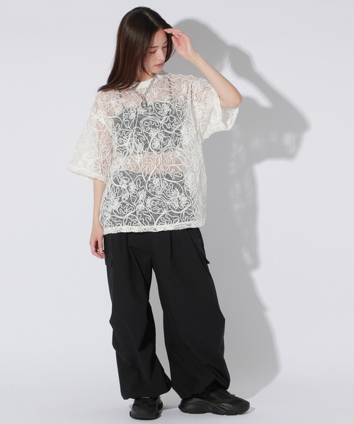 Anui（アニュイ）の「【UNISEX】3Dレースプルオーバー（Tシャツ/カットソー・レディース・ブラック/オフホワイト・MEDIUM）」の14枚目の写真