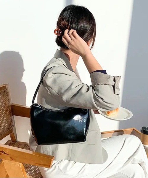 almo（アルモ）の「シンプルショルダーバッグ(se)（ショルダーバッグ・レディース・シルバー/ブラック/ホワイト/レッド・FREE）」の13枚目の写真