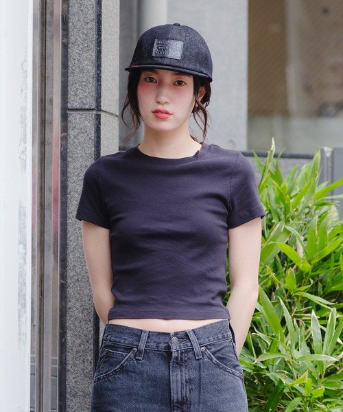 Levi's(リーバイス)の「Levi's/リーバイス スポーティ Tシャツ ブラック CAVIAR(Tシャツ/カットソー・レディース・ブラック・L/M/S/XS)」の1枚目の写真