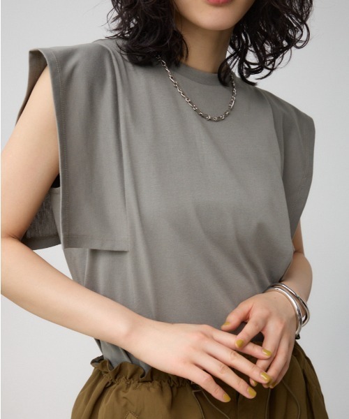 AZUL by moussy（アズールバイマウジー）の「パネルスリーブカットトップス（Tシャツ/カットソー・レディース・ブラック/オフホワイト/カーキ/ブルー・SMALL/MEDIUM）」の3枚目の写真