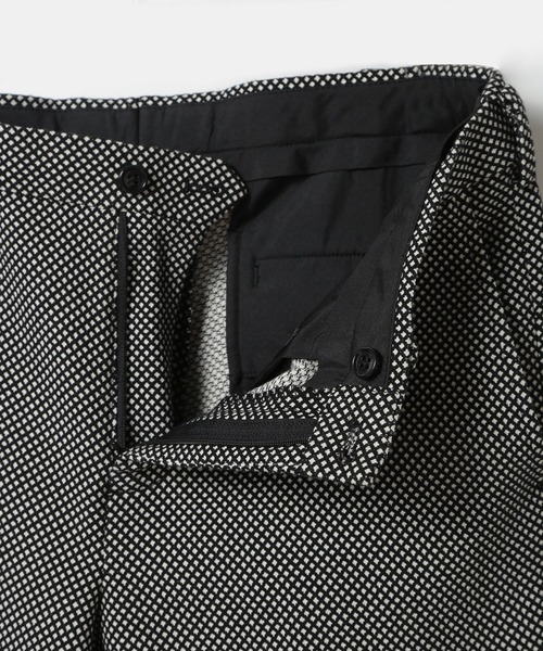 CROWDED CLOSET（クラウデッドクローゼット）の「TRドビーストレッチスラックス（セットアップ対応）（スラックス・メンズ・グレー/ブラック・04/03/02/01）」の7枚目の写真