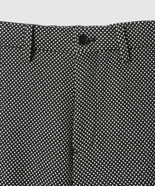 CROWDED CLOSET（クラウデッドクローゼット）の「TRドビーストレッチスラックス（セットアップ対応）（スラックス・メンズ・グレー/ブラック・04/03/02/01）」の6枚目の写真