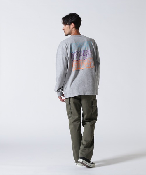 AVIREX（アヴィレックス）の「GRAFFITI AVIREX LONGSLEEVE T-SHIRT / グラフィティ アヴィレックス 長袖Tシャツ / AVIREX / アヴィレック（Tシャツ/カットソー・メンズ・グレー/ブラック/ホワイト・MEDIUM/LARGE/X-LARGE/XX-LARGE）」の11枚目の写真