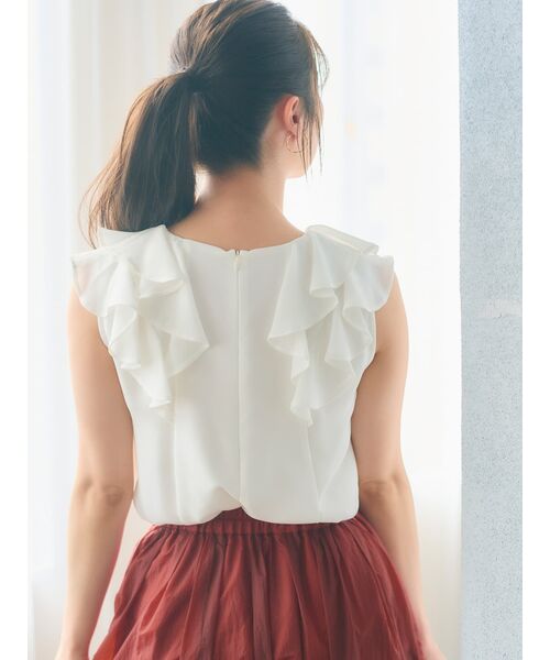 COHINA(コヒナ)の「セミシアーラッフルブラウス【低身長・小柄女性】(シャツ/ブラウス・レディース・ピンク/ブラック/ホワイト・ONE SIZE)」の4枚目の写真
