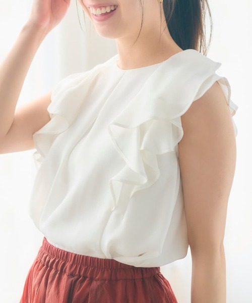 COHINA(コヒナ)の「セミシアーラッフルブラウス【低身長・小柄女性】(シャツ/ブラウス・レディース・ピンク/ブラック/ホワイト・ONE SIZE)」の2枚目の写真