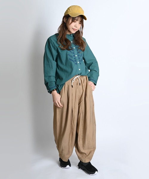 MARAI(マーライ)の「刺繍デザイン 長袖シャツブラウス(シャツ/ブラウス・レディース・グリーン/ブラック・FREE)」の12枚目の写真