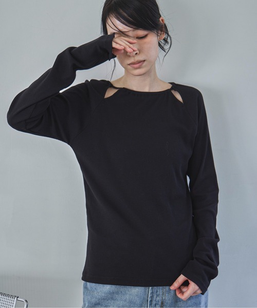 feepur(フェピュール)の「バックリボンカットアウトロンTee(Tシャツ/カットソー・レディース・オフホワイト/ブラック・MEDIUM)」の1枚目の写真