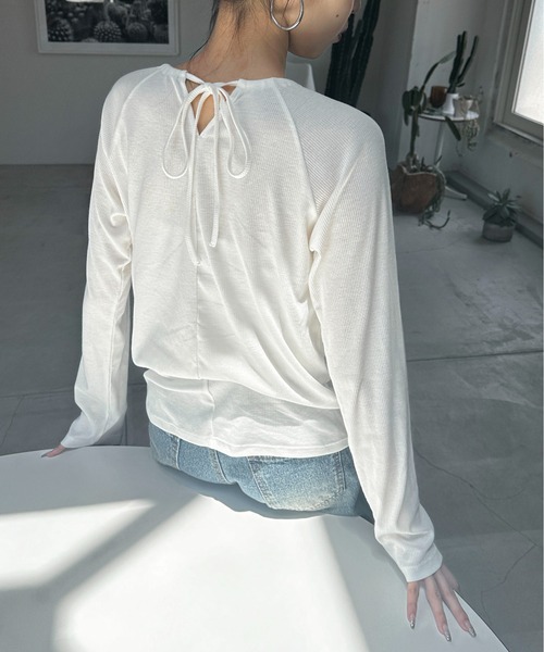 feepur(フェピュール)の「バックリボンカットアウトロンTee(Tシャツ/カットソー・レディース・オフホワイト/ブラック・MEDIUM)」の10枚目の写真