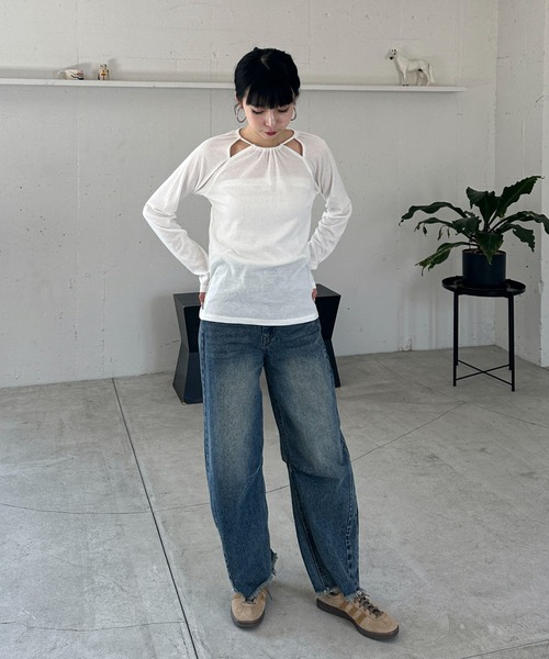 feepur(フェピュール)の「バックリボンカットアウトロンTee(Tシャツ/カットソー・レディース・オフホワイト/ブラック・MEDIUM)」の4枚目の写真