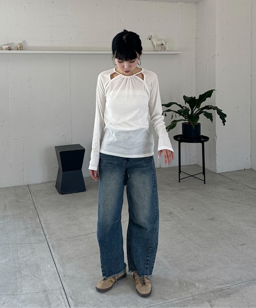 feepur(フェピュール)の「バックリボンカットアウトロンTee(Tシャツ/カットソー・レディース・オフホワイト/ブラック・MEDIUM)」の5枚目の写真