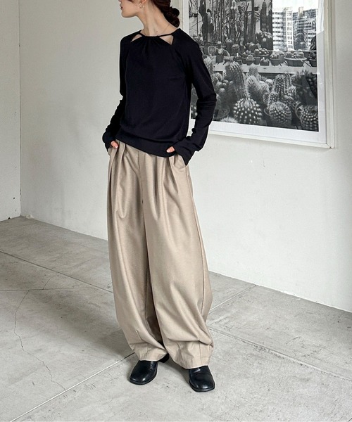 feepur(フェピュール)の「バックリボンカットアウトロンTee(Tシャツ/カットソー・レディース・オフホワイト/ブラック・MEDIUM)」の11枚目の写真