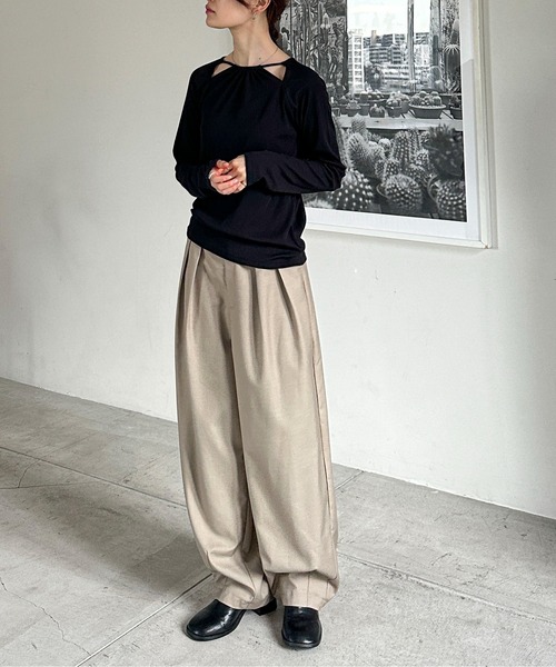 feepur(フェピュール)の「バックリボンカットアウトロンTee(Tシャツ/カットソー・レディース・オフホワイト/ブラック・MEDIUM)」の12枚目の写真