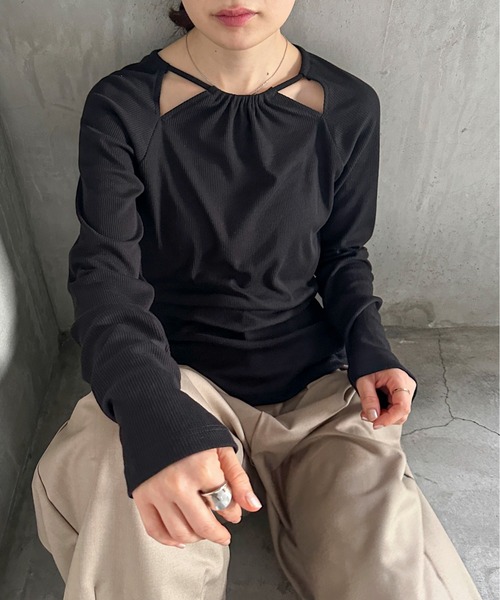 feepur(フェピュール)の「バックリボンカットアウトロンTee(Tシャツ/カットソー・レディース・オフホワイト/ブラック・MEDIUM)」の16枚目の写真