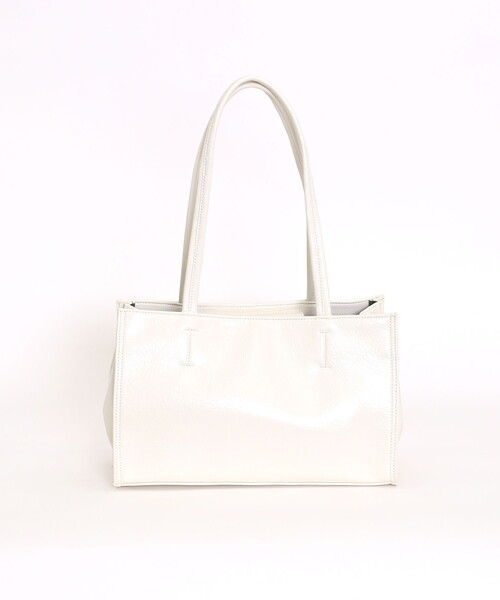 COOCO(クーコ)の「ツヤフェイクレザー横長トートバッグ(トートバッグ・レディース・ブルー/ブラウン/ホワイト/ブラック・FREE)」の9枚目の写真