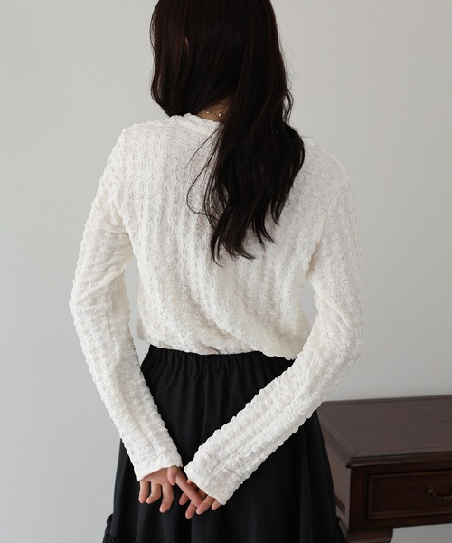 BLUEEAST(ブルーイースト)の「ポコポコジャガード ロンT(Tシャツ/カットソー・レディース・ブラック/オフホワイト/ベージュ/ピンク・MEDIUM)」の7枚目の写真