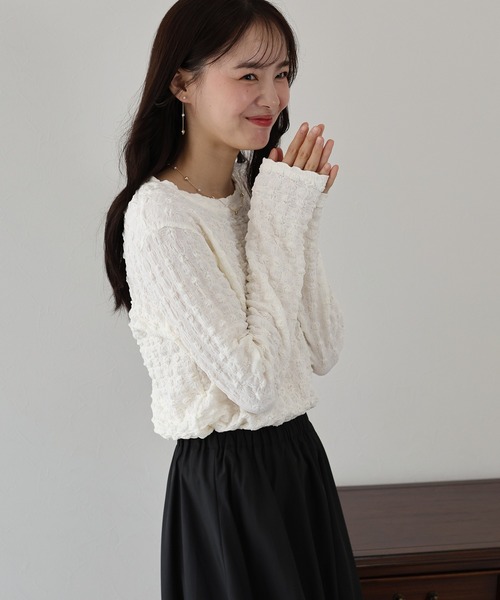 BLUEEAST(ブルーイースト)の「ポコポコジャガード ロンT(Tシャツ/カットソー・レディース・ブラック/オフホワイト/ベージュ/ピンク・MEDIUM)」の5枚目の写真