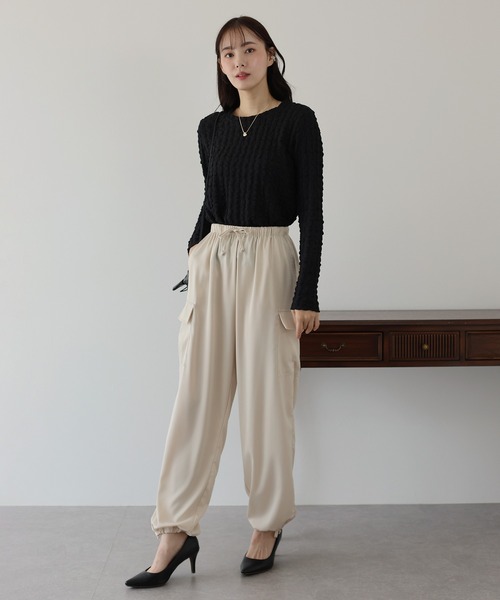 BLUEEAST(ブルーイースト)の「ポコポコジャガード ロンT(Tシャツ/カットソー・レディース・ブラック/オフホワイト/ベージュ/ピンク・MEDIUM)」の15枚目の写真