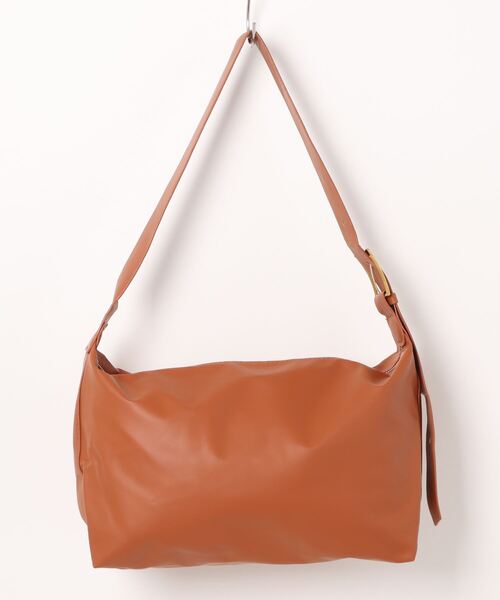 TONE SELECT GOODS(トーンセレクトグッズ)の「urbanfemine./PU ショルダーバッグ U7346(ショルダーバッグ・レディース・ダークブラウン/ブラウン/ブラック・FREE)」の4枚目の写真