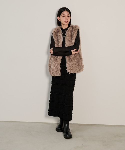 Shelly island（シェリーアイランド）の「プードルファーベスト（ベスト・レディース・チャコールグレー/ホワイト/ベージュ・M）」の5枚目の写真