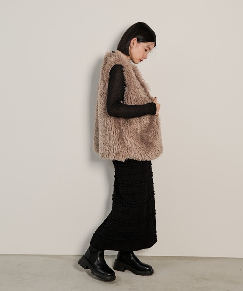 Shelly island（シェリーアイランド）の「プードルファーベスト（ベスト・レディース・チャコールグレー/ホワイト/ベージュ・M）」の6枚目の写真