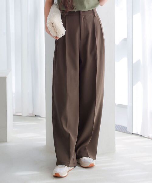 KOBE LETTUCE(コウベレタス)の「ツータックワイドパンツ(スラックス・レディース・ブラック/チャコール/キャメル/ダークブラウン・M/PM)」の4枚目の写真